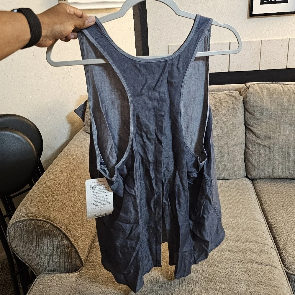 Lululemon Athletica Deep Navy All Tied Up Tencel Lyocell Open Back Yoga Top 12 - Picture 7 of 8
